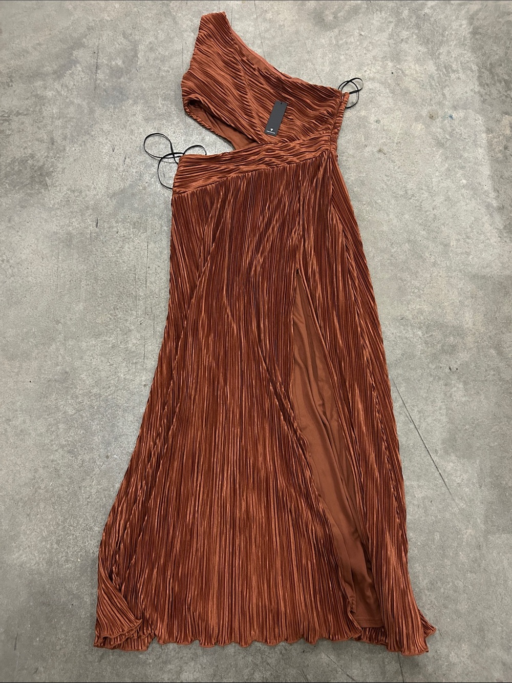 NWT Lulus Rocca Rust Plissé Pleated Cutout One Shoulder Maxi Dress XL